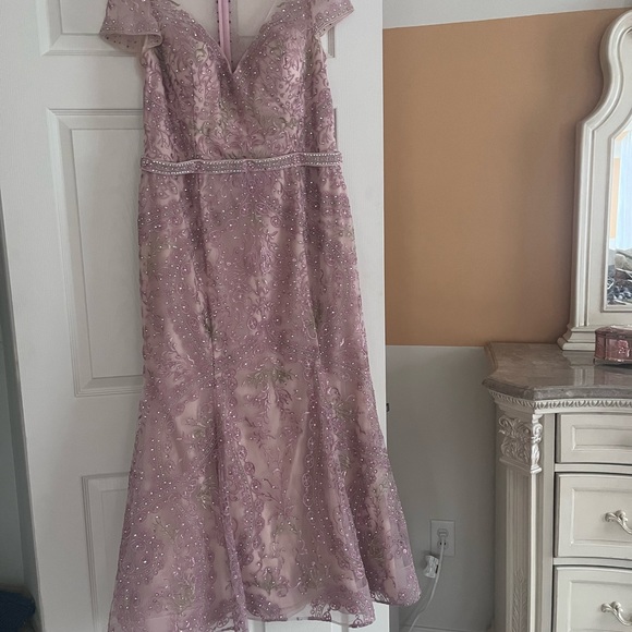 Dresses & Skirts - Mother  of the bride dress.